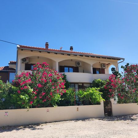 Apartments Busic Biograd Na Moru Extérieur photo
